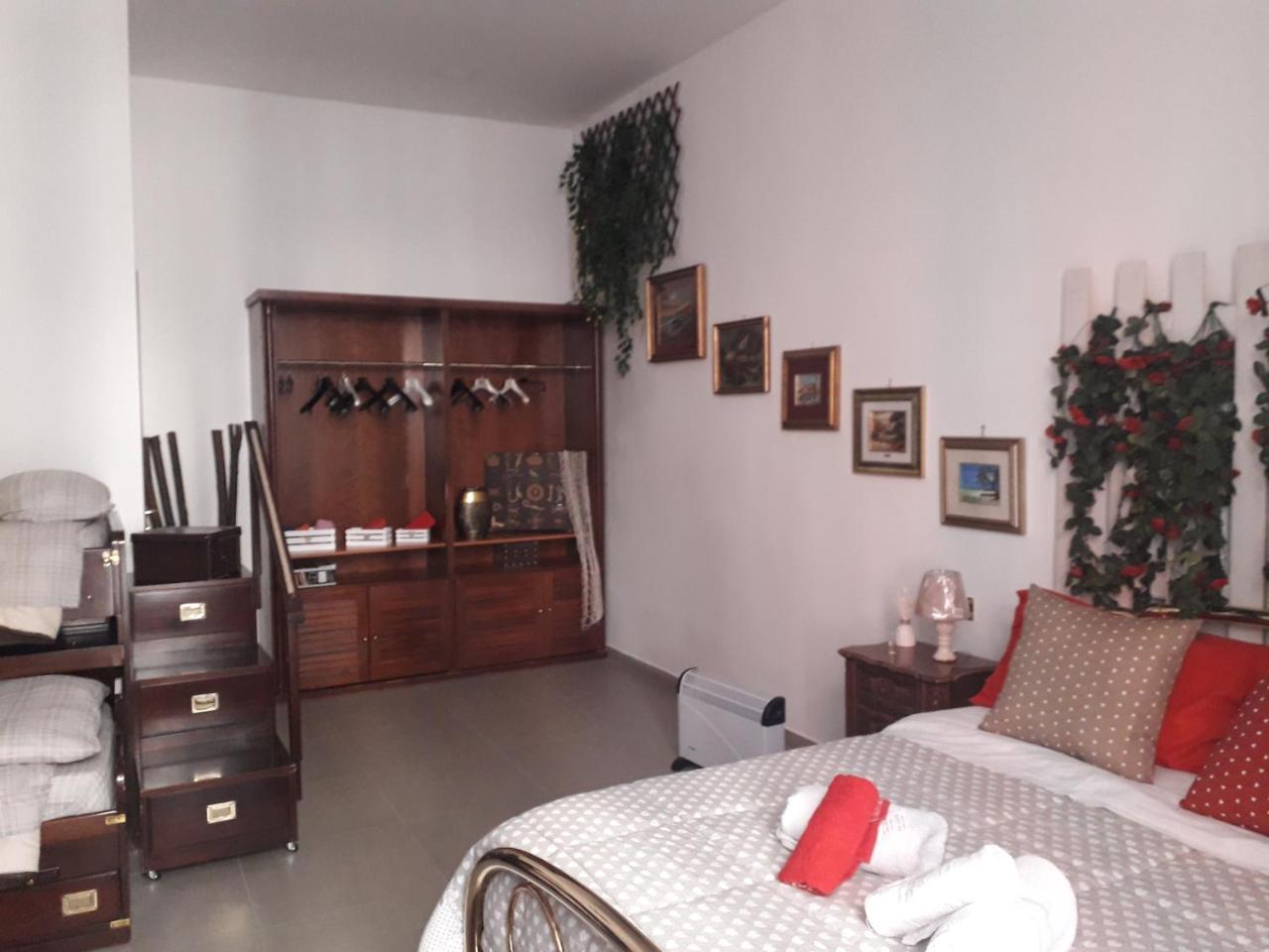 Room Don Carlo Napoli Eksteriør billede